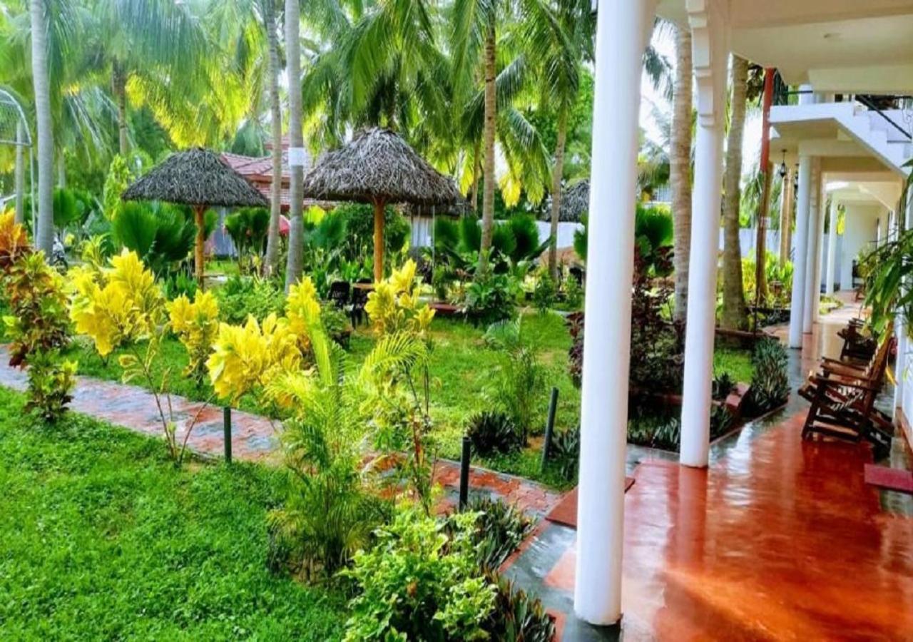 Crescent Sea Resort Nilaveli Exterior foto